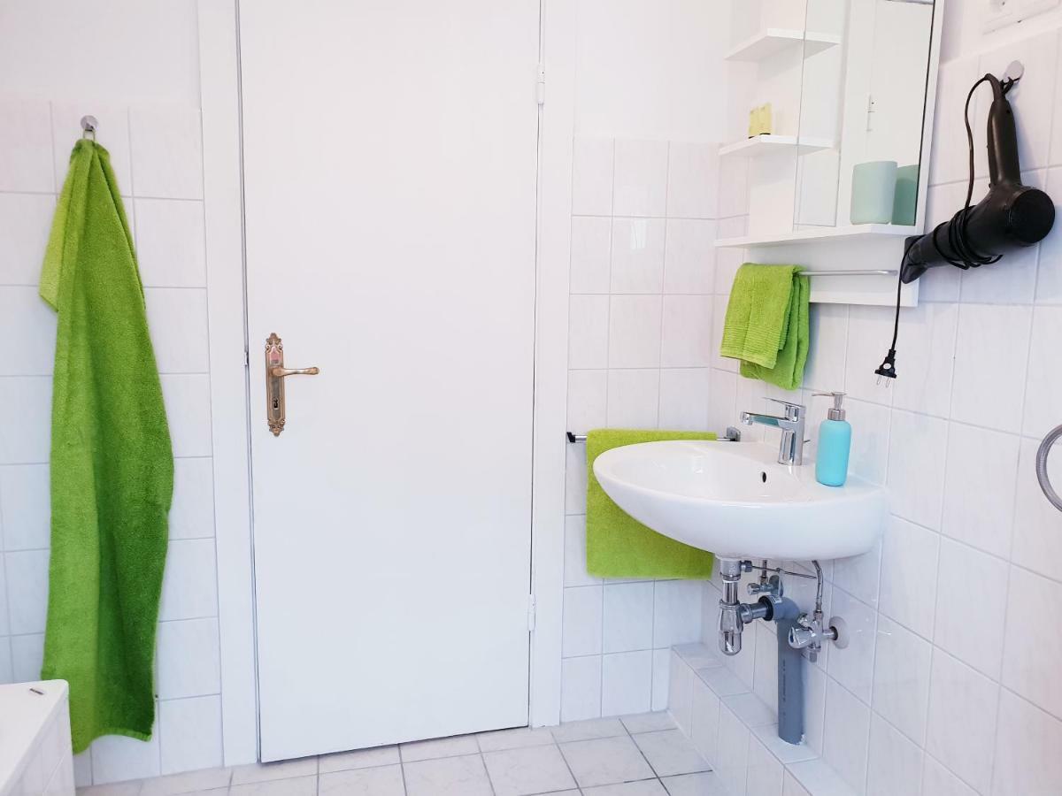 25mn To Hh-2br Kitchen&netflix